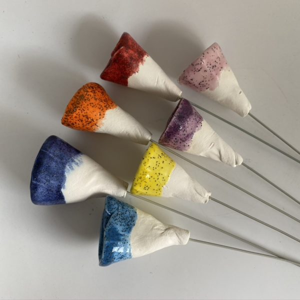 Ceramic Rosebuds- Bunch of 6 - Image 4