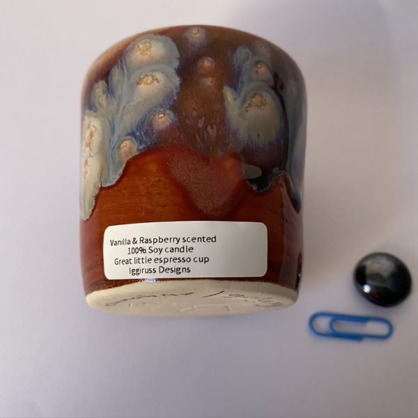 Vanilla and Raspberry Scented Candle 2 - Image 2