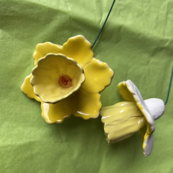 Ceramic Daffodils - Bunch of 3 - Image 5